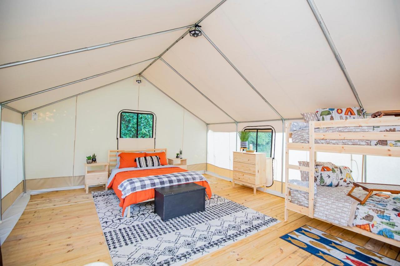 Roaring River Luxury Glamping #3 Cassville Luaran gambar